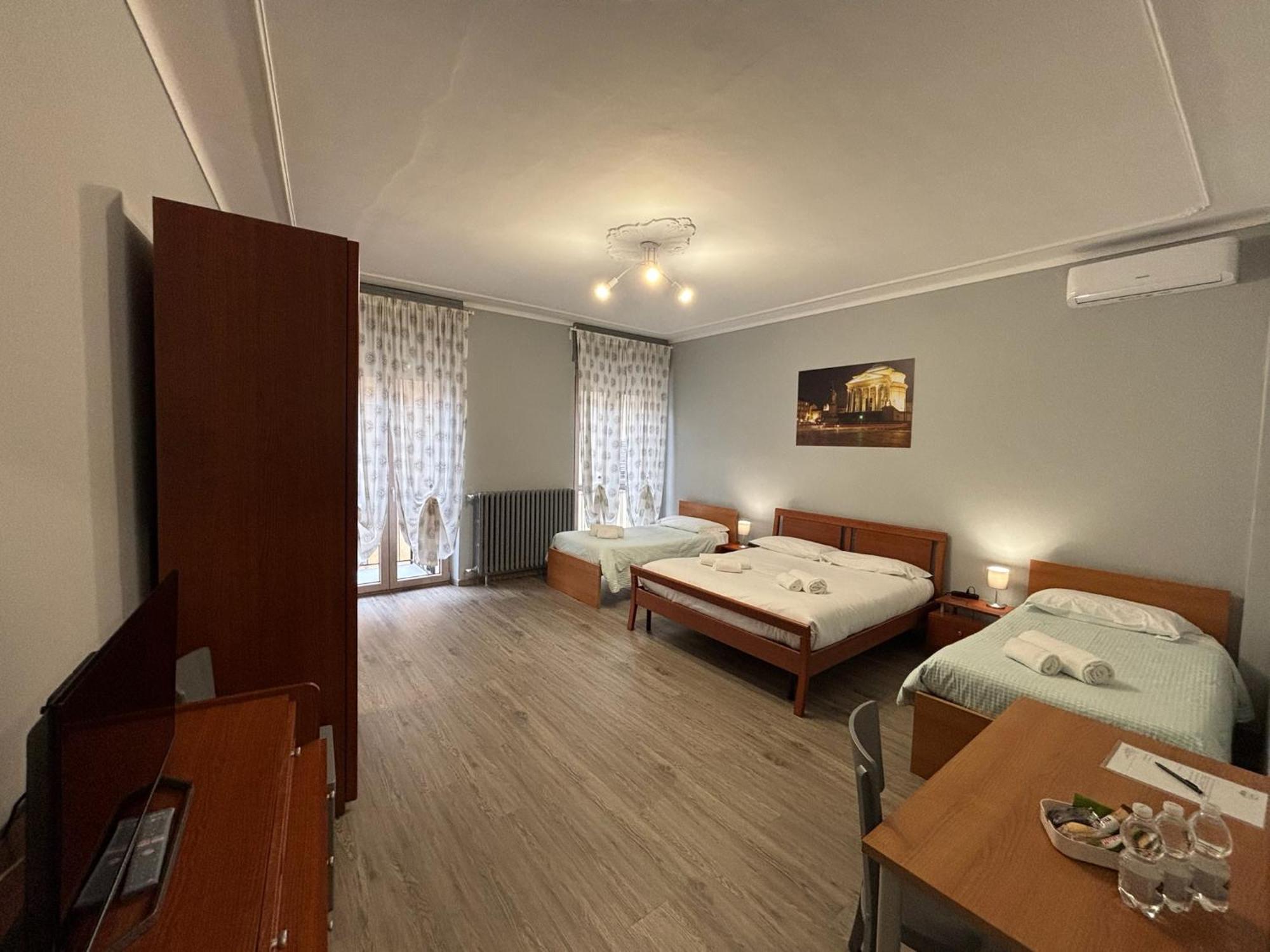 Domus Hotel Caselle Torinese Exterior photo
