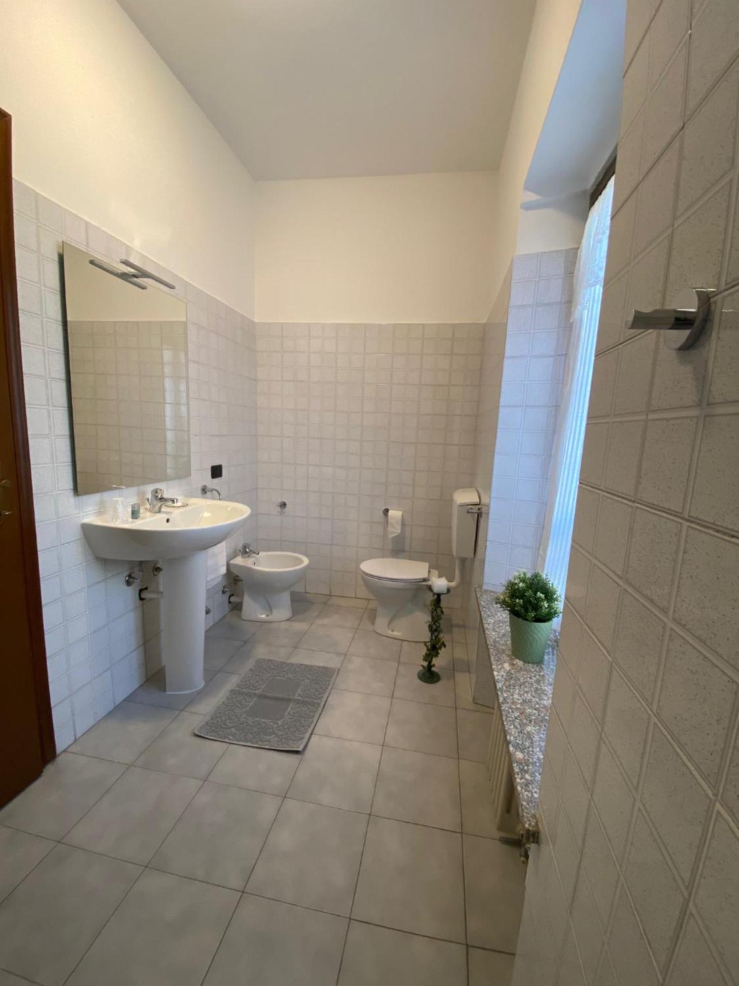 Domus Hotel Caselle Torinese Exterior photo